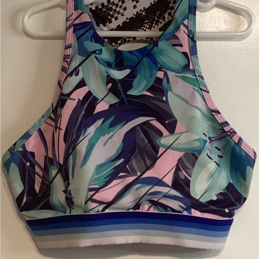 Chestee lifting Floral Sports Bra with Blue and Pink Accents